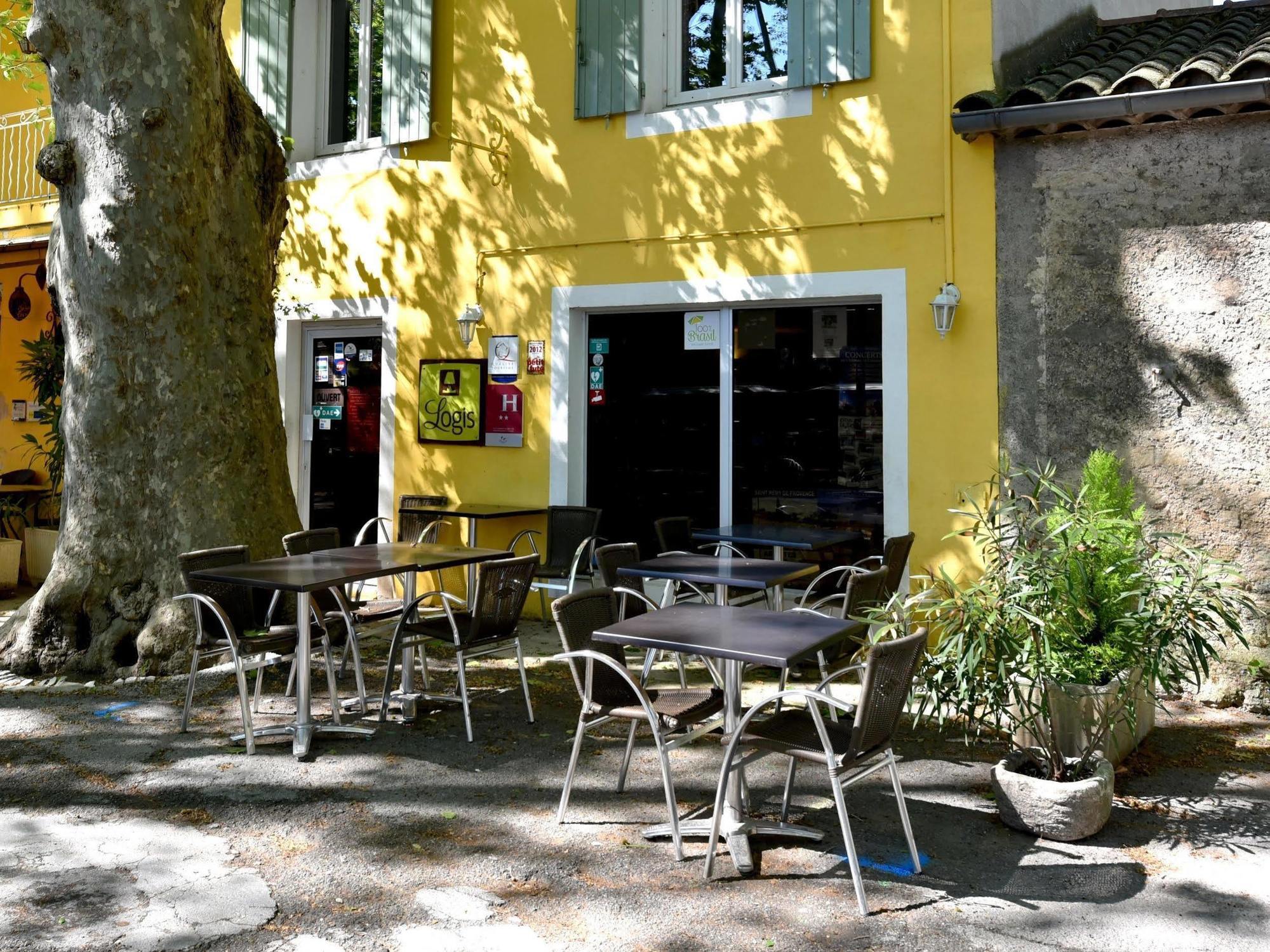 Logis Hotel De L'Etang คุคุรง ภายนอก รูปภาพ