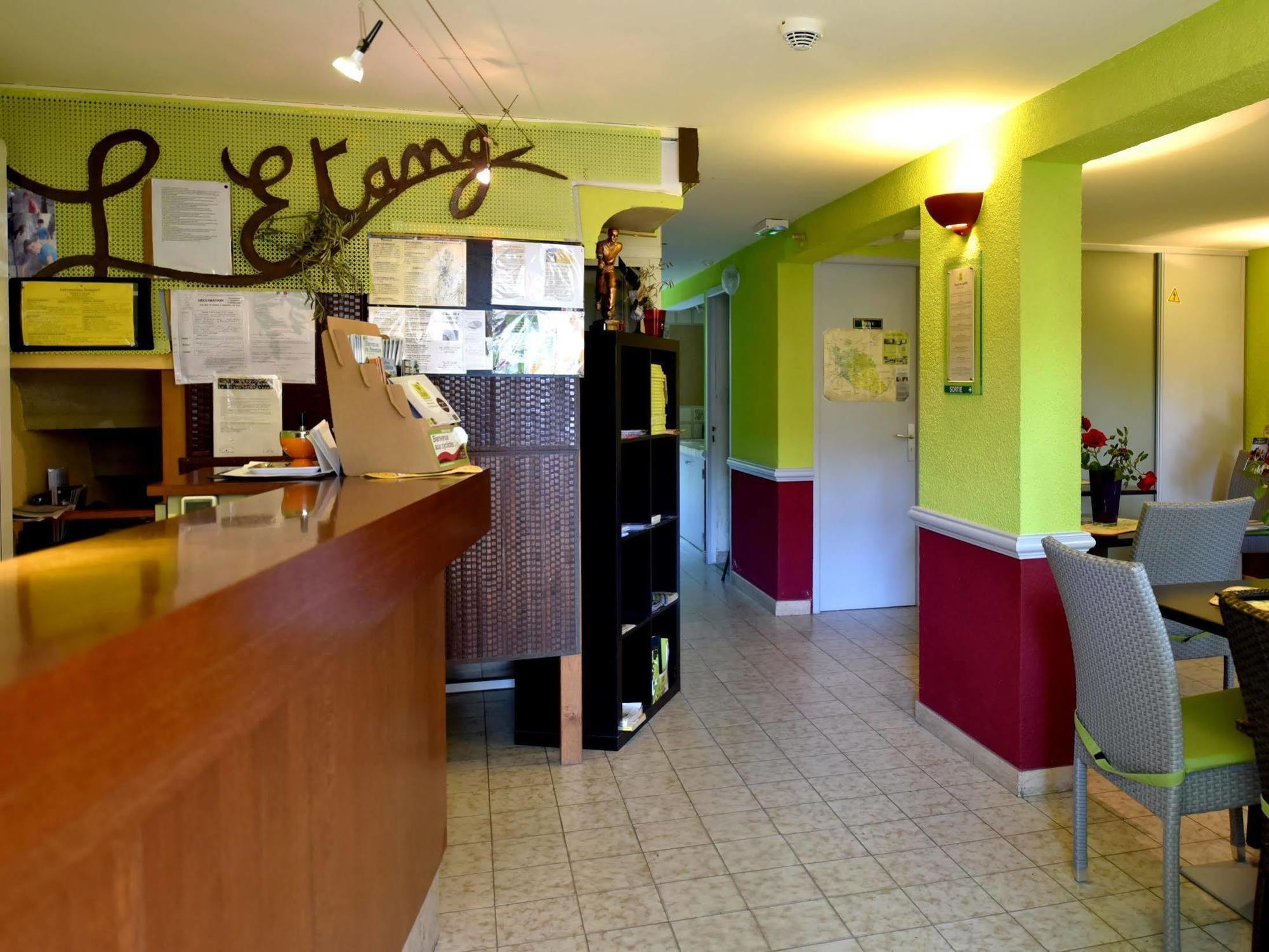 Logis Hotel De L'Etang คุคุรง ภายนอก รูปภาพ