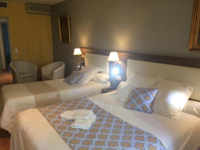 Logis Hotel De L'Etang คุคุรง ภายนอก รูปภาพ